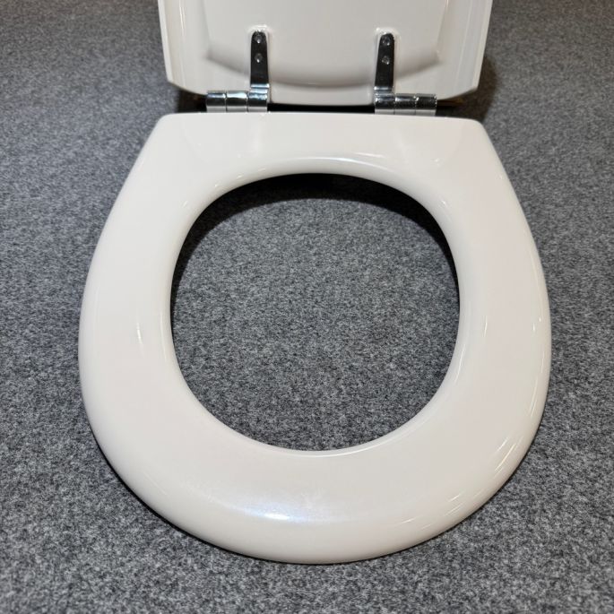 Sphinx Gilia S8H5M0S0030 OLK-06 softclose toiletzitting met deksel pergamon (OUTLET)