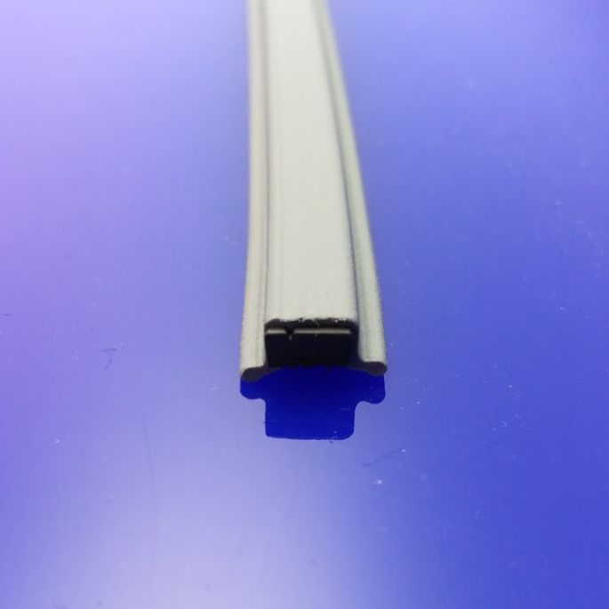 Sealskin Vela 2000 VELA/SWD/MGNT/GUMG025/ inschuif magneetprofiel 195cm licht grijs *niet meer leverbaar*