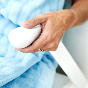 Etac Relax 81703050 douchezitting met armsteunen, steunpoten en rugleuning wit