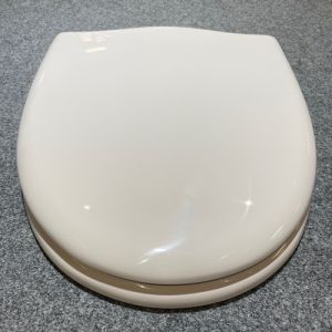 Sphinx Antibes S8H5F00R030 toiletzitting met deksel pergamon